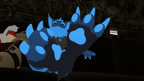 VRChat_2022-12-13_23-15-32.231_7680x4320.png