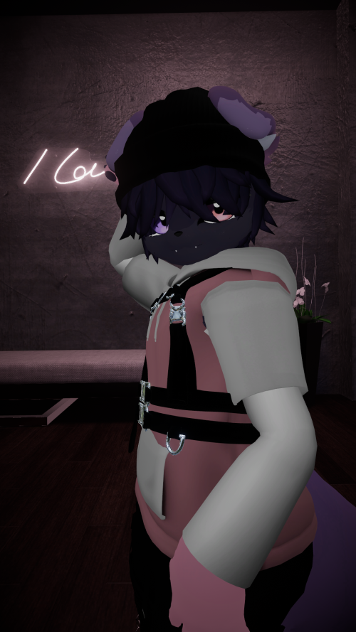 VRChat_2023-10-05_23-24-06.001_1080x1920.png