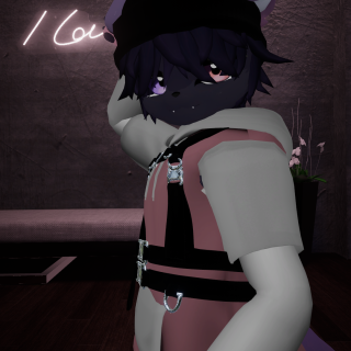 VRChat_2023-10-05_23-24-06.001_1080x1920