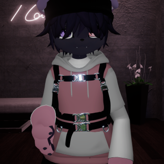 VRChat_2023-10-05_23-24-14.692_1080x1920