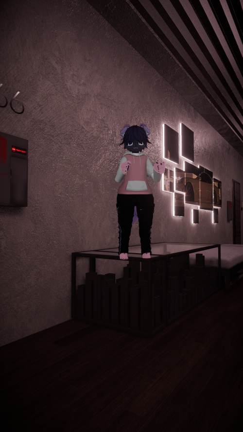 VRChat_2023-10-05_23-47-58.578_1080x1920.png