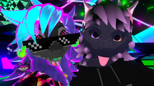 VRChat_2023-11-17_21-49-20.090_1920x1080.png
