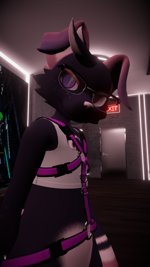 VRChat_2023-12-24_12-41-15.151_1080x1920.png