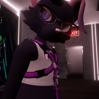 VRChat_2023-12-24_12-41-15.151_1080x1920