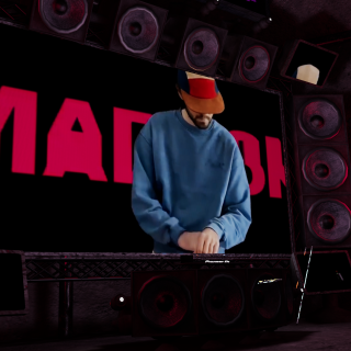 VRChat_2024-01-14_00-20-59.955_1920x1080
