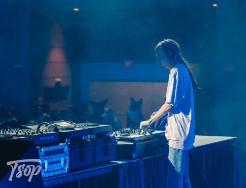 Anthrocon-2025-Sunday-132-Alexx.jpg