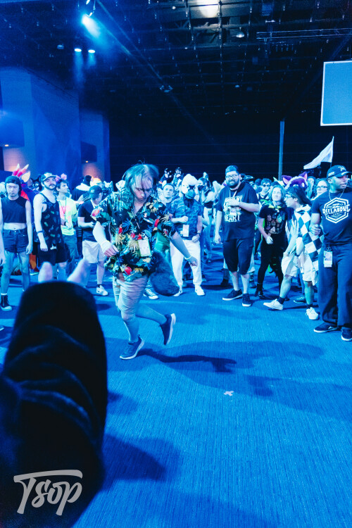 Anthrocon-2025-Sunday-170-Alexx.jpg