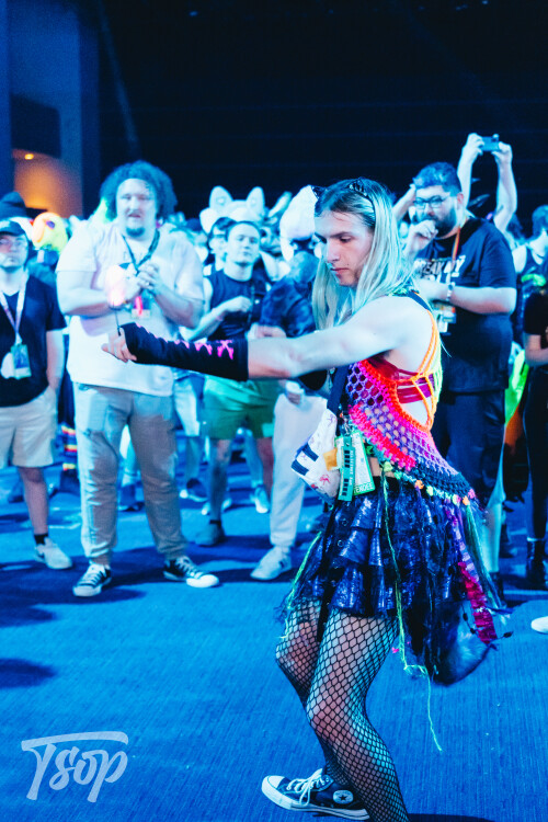 Anthrocon-2025-Sunday-176-Alexx.jpg
