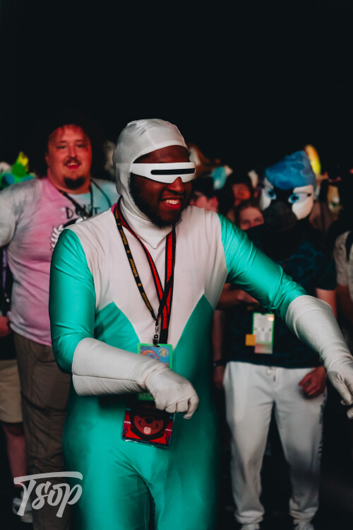 Anthrocon-2025-Sunday-186-Alexx.jpg