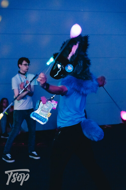 Anthrocon-2025-Sunday-194-Alexx.jpg