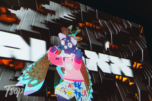 Anthrocon-2025-Sunday-218-Alexx.jpg