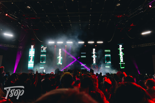 Anthrocon-2025-Sunday-229-Alexx.jpg