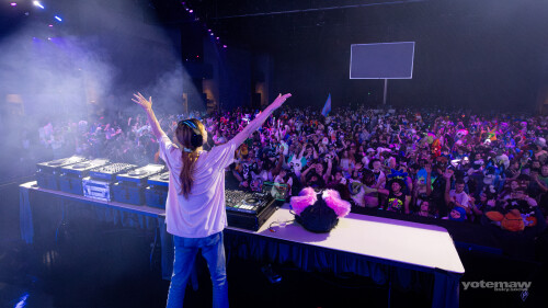 alexx-set-3.jpg